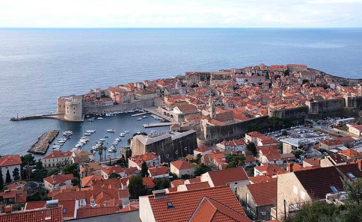 Gửi Hàng Đi Croatia: Nhận Gửi Gì, Mất Bao Lâu, Cần Giấy Tờ Gì