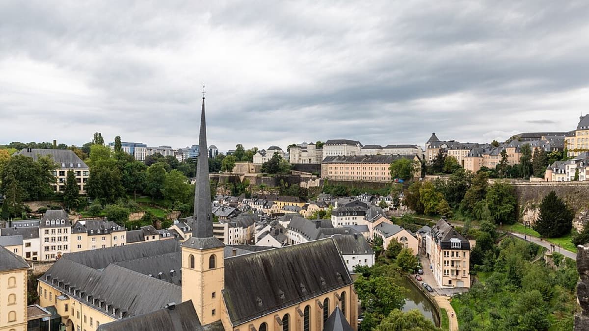 Gửi Hàng Đi Luxembourg: Nhận Gửi Gì, Mất Bao Lâu, Cần Giấy Tờ Gì
