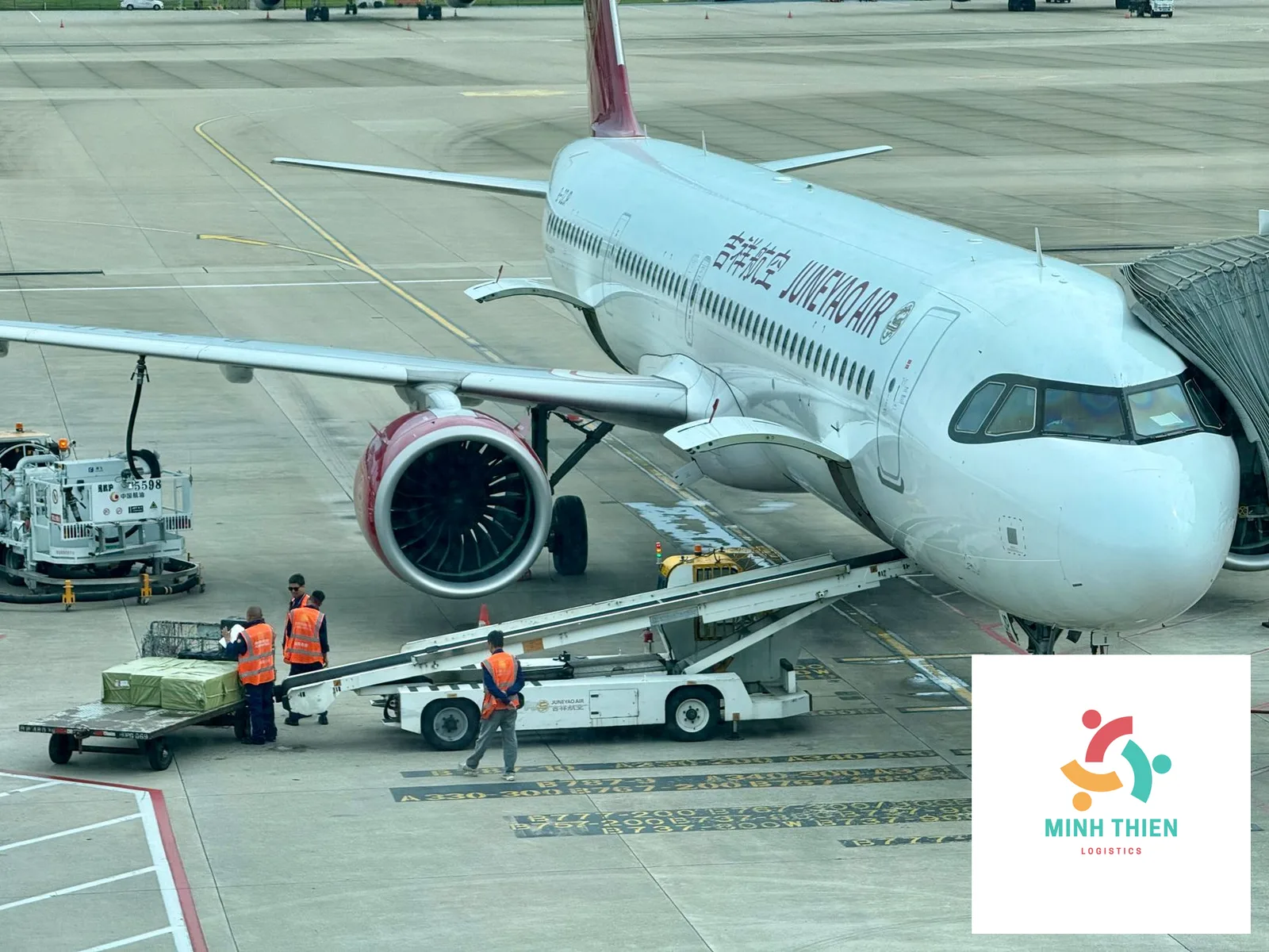 Dịch Vụ Gửi Hàng Đi Thái Lan TPHCM: Thủ Tục Hải Quan Và Quy Trình Door-To-Door