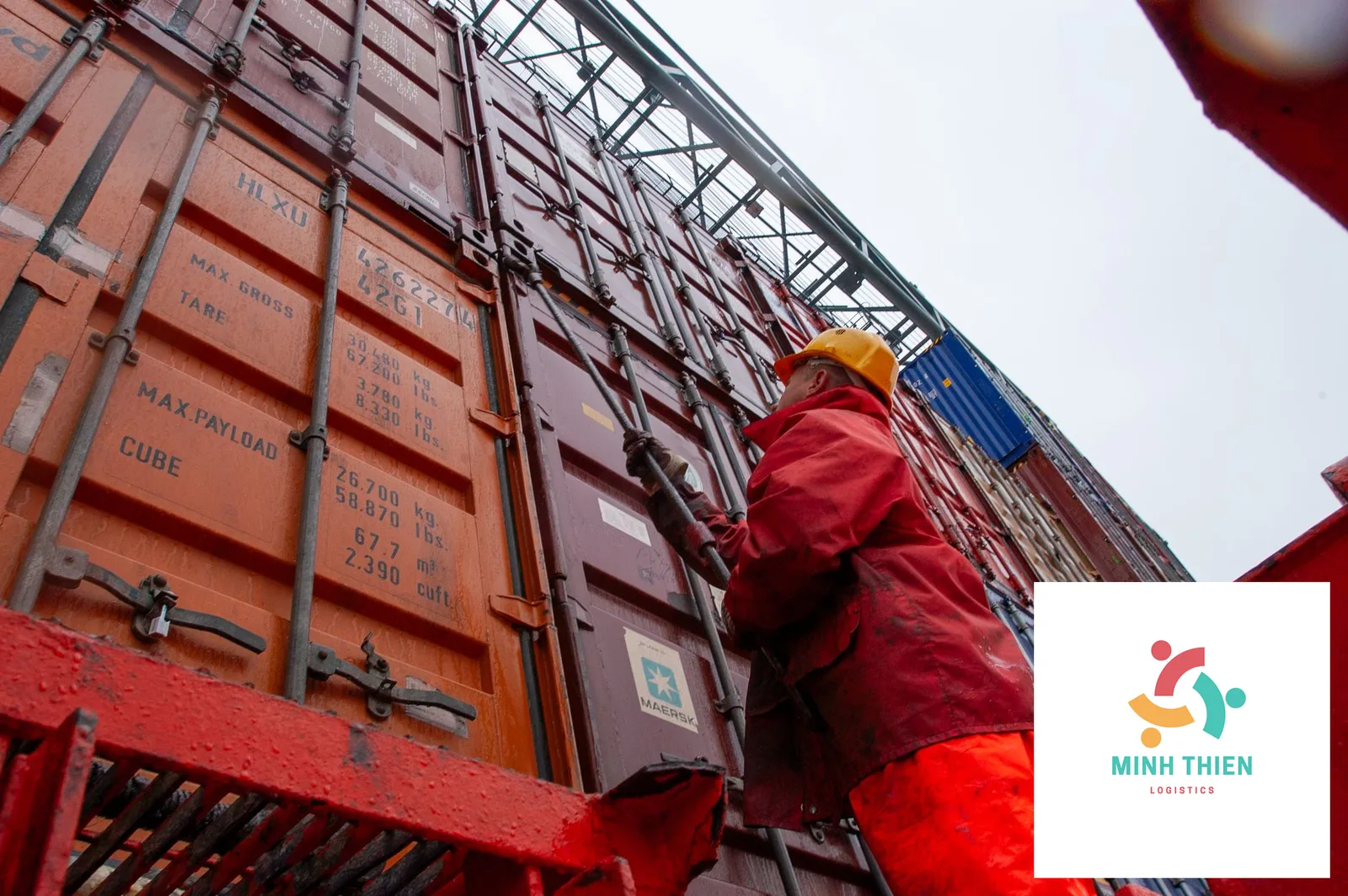 Gửi Hàng Đi Đài Bắc Giá Rẻ: Thủ Tục Hải Quan & Giao Tận Nhà